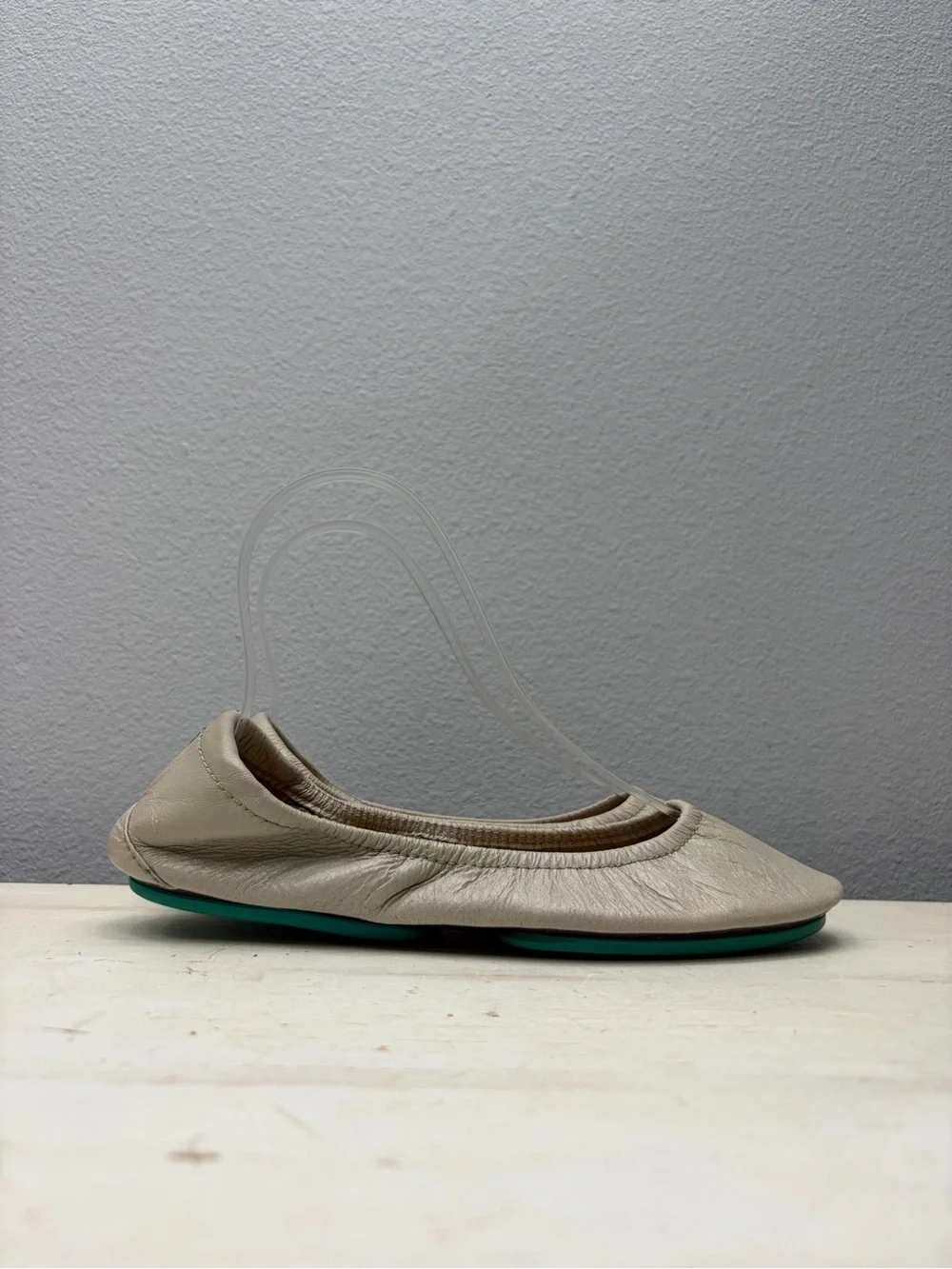 Tieks Feather Grey Leather Flats Size 6